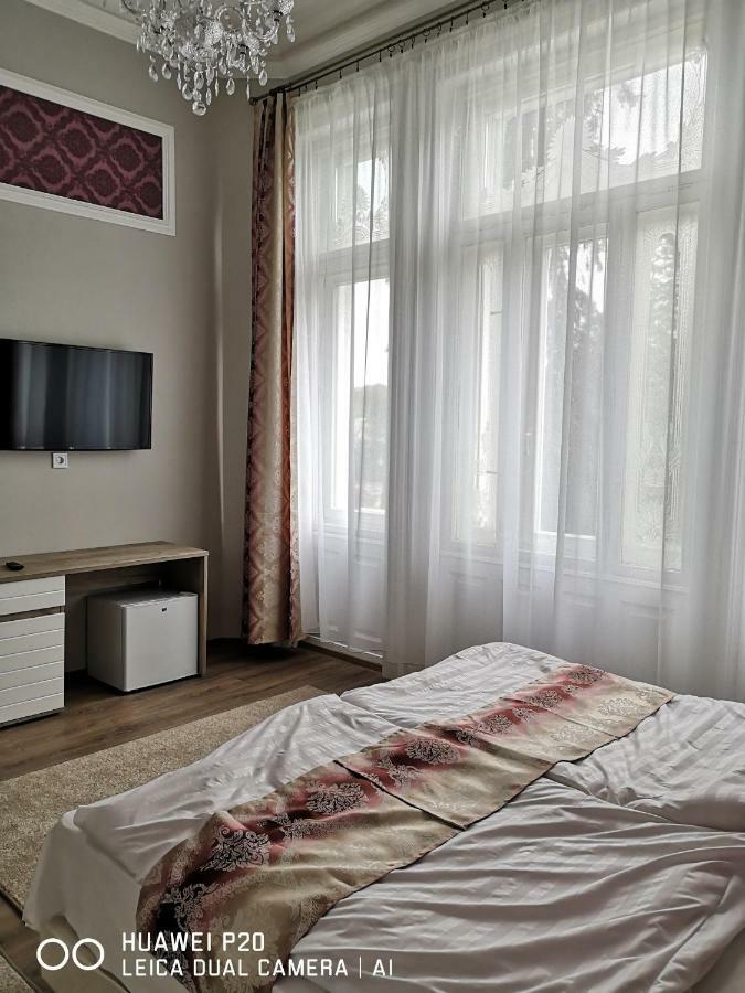 Kakukk Panzio Bed & Breakfast Nyírbátor Eksteriør bilde